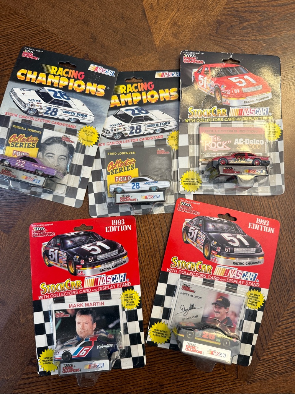 Vintage Nascar lot of 5 Die-Cast Collector Car - Black & Red